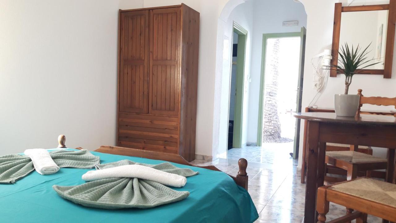 Palm Studios Perissa (Santorini) Quarto foto